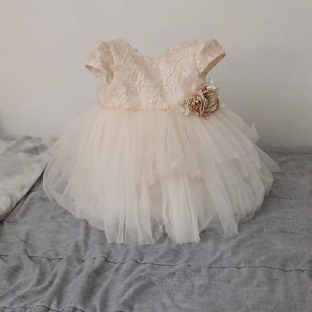 Elegant Pink Tulle Dress with Floral Accent